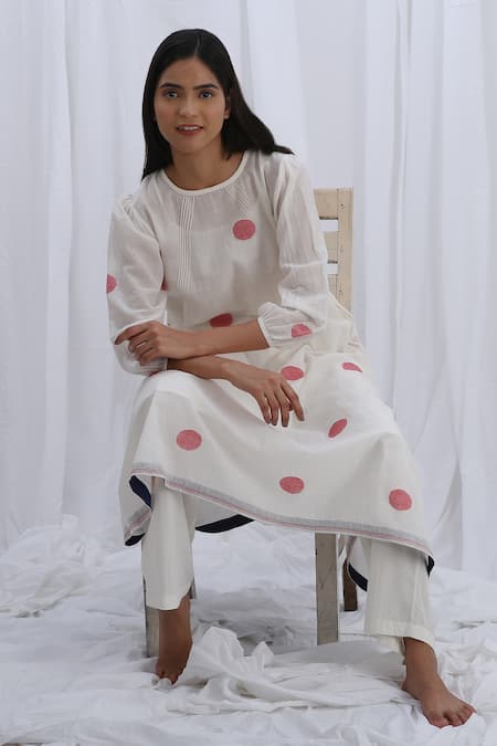 Khat_White Cotton Round Neck Contrast Polka Dot Pattern Tunic With Pant _Online_at_Aza_Fashions