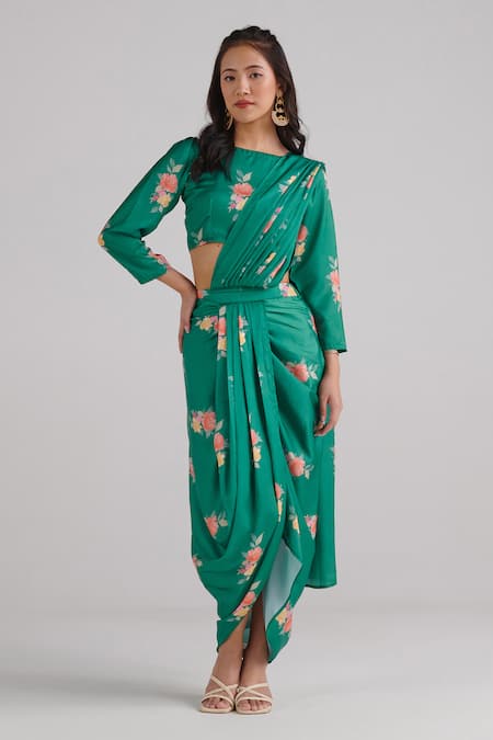 Pasha India_Green Satin, Silk Embroidery Jade Floral Pattern Lungi Pre-draped Saree Set _Online_at_Aza_Fashions