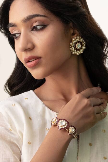 Shop_Kaari_Red Diamonds, Crystals Utrai Paan Motif Polki Embellished Poronchi Bracelet_Online_at_Aza_Fashions