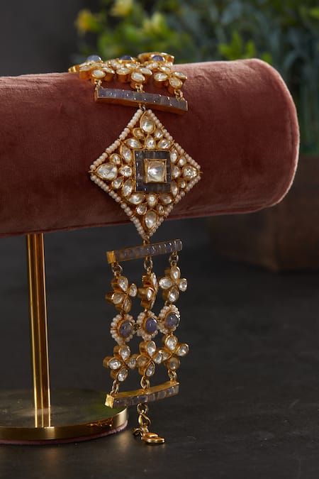 Kaari Polki Embellished Diamond Motif Bracelet 