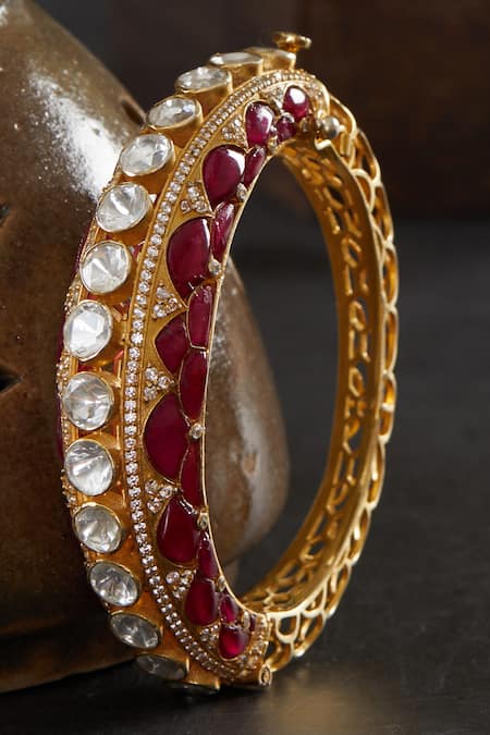 Kaari Jivika Vellore Polki Embellished Kada 