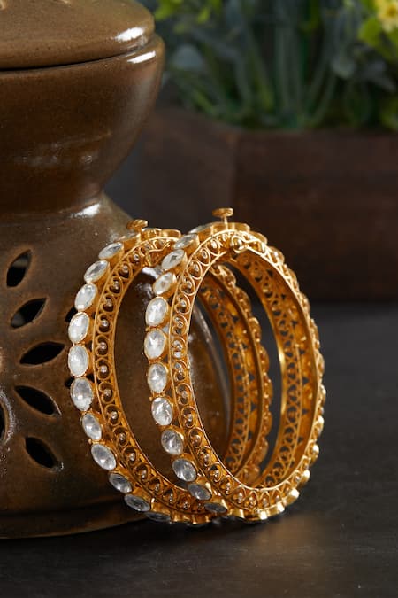 Shop Kaari White Diamonds, Crystals Moissanite Polki Embellished Kada - Single Pc at Aza Fashions Shop_Kaari_White Diamonds, Crystals Moissanite Polki Embellished Kada - Single Pc_at_Aza_Fashions