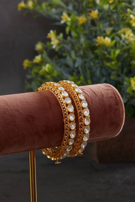 Shop Kaari White Diamonds, Crystals Moissanite Polki Embellished Kada - Single Pc Online at Aza Fashions Shop_Kaari_White Diamonds, Crystals Moissanite Polki Embellished Kada - Single Pc_Online_at_Aza_Fashions