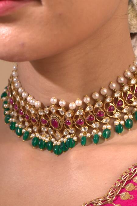 Buy Kaari Red Kasturi Bloom Polki Embellished Choker Online at Aza Fashions Buy_Kaari_Red Kasturi Bloom Polki Embellished Choker_Online_at_Aza_Fashions