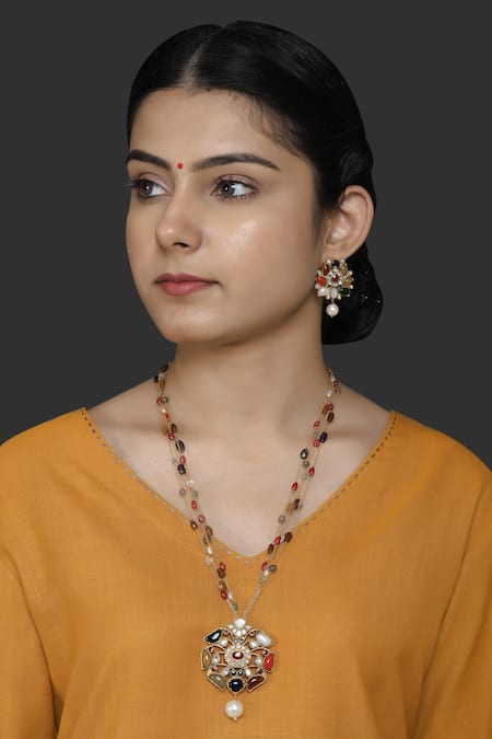 Kaari Navratan Stone Pendant Necklace Set 