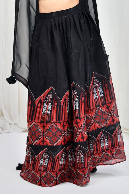 Shop_Pheeta_Black Blouse Muslin Printed Geometric Band Collar Placed Lehenga Set_Online_at_Aza_Fashions