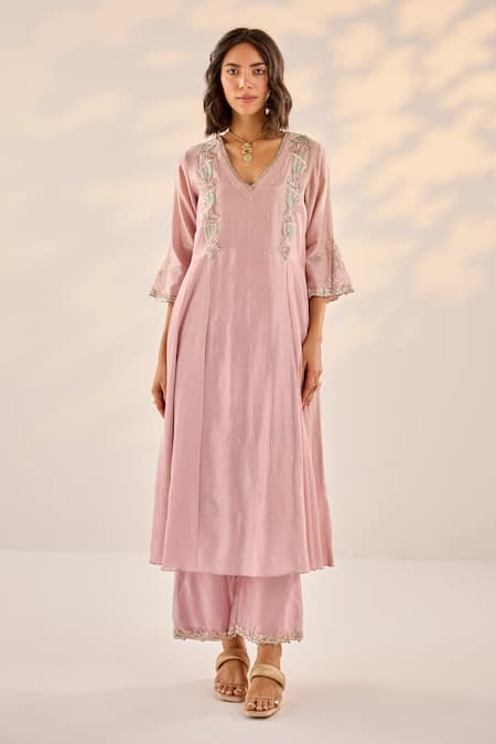 Label Rsd Pink Organza, Chanderi, Muslin Embroidery V-neck French Fleur Anarkali Set Online at Aza Fashions Label Rsd_Pink Organza, Chanderi, Muslin Embroidery V-neck French Fleur Anarkali Set_Online_at_Aza_Fashions