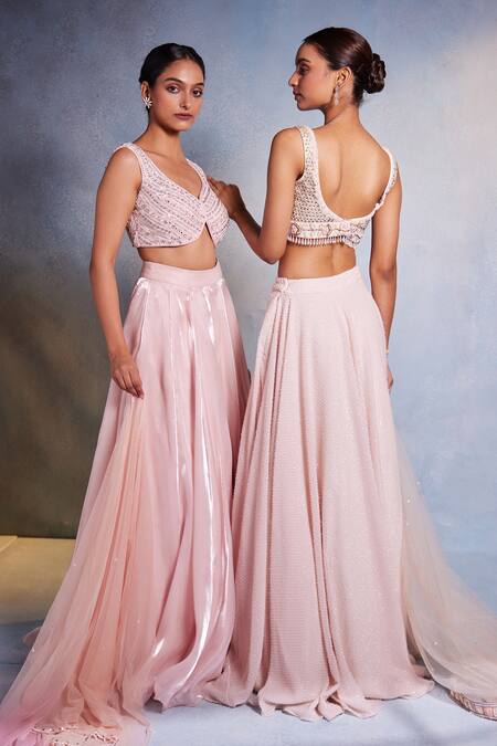 Muditaa By Urmila Pink Net, Silk Embroidery V-neck Aamani Hand Blouse Lehenga Set Online at Aza Fashions Muditaa By Urmila_Pink Net, Silk Embroidery V-neck Aamani Hand Blouse Lehenga Set _Online_at_Aza_Fashions