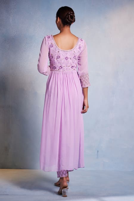 Muditaa By Urmila Kiyah Hand Embroidered Kurta With Pant 