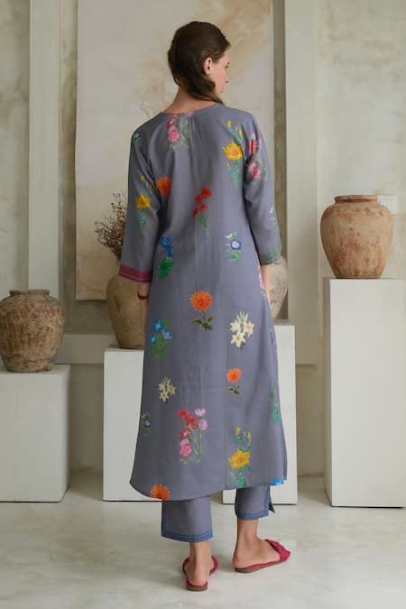 Shop Roza Purple Linen Printed Floral V-neck Marigold Kurta With Pant at Aza Fashions Shop_Roza_Purple Linen Printed Floral V-neck Marigold Kurta With Pant _at_Aza_Fashions