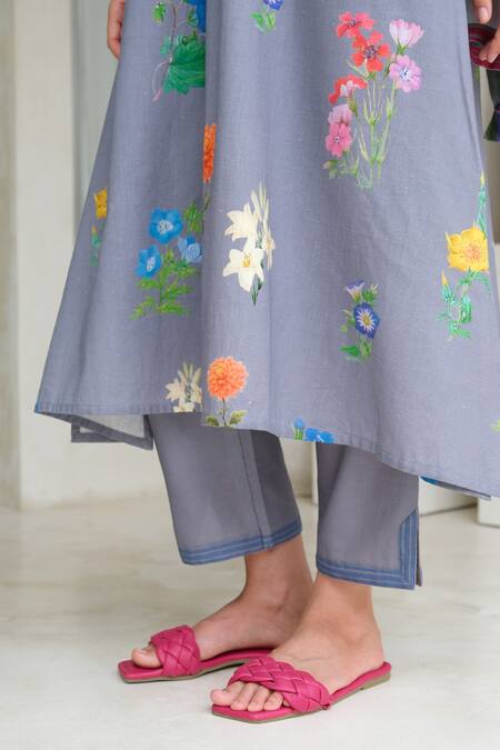 Roza_Purple Linen Printed Floral V-neck Marigold Kurta With Pant _Online_at_Aza_Fashions