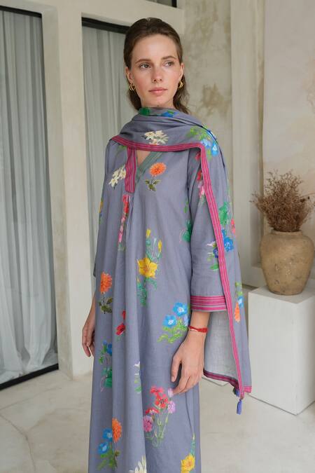 Buy Roza Purple Linen Printed Floral V-neck Marigold Kurta With Pant Online at Aza Fashions Buy_Roza_Purple Linen Printed Floral V-neck Marigold Kurta With Pant _Online_at_Aza_Fashions