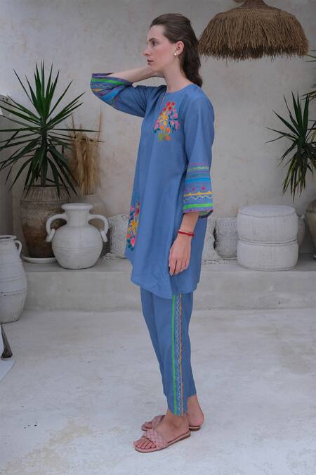 Shop Roza Blue Linen Printed Floral Notched Positano Tunic With Pant Online at Aza Fashions Shop_Roza_Blue Linen Printed Floral Notched Positano Tunic With Pant _Online_at_Aza_Fashions