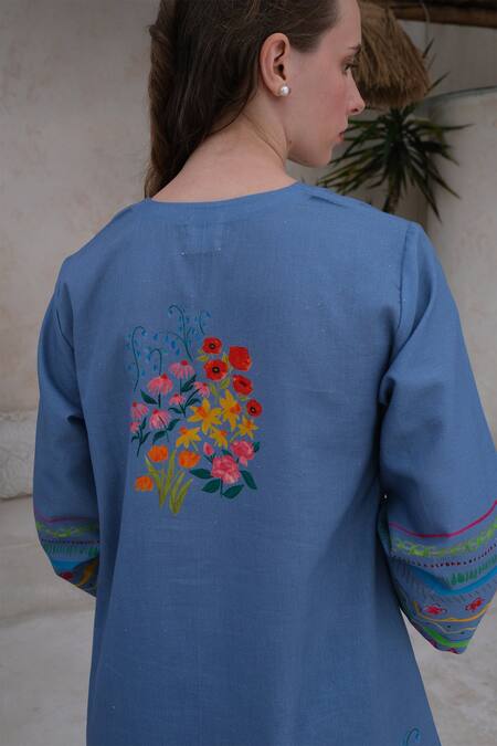 Roza_Blue Linen Printed Floral Notched Positano Tunic With Pant _at_Aza_Fashions