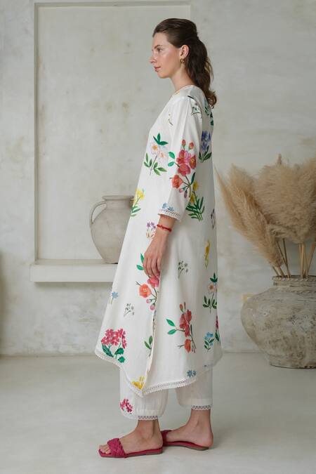 Roza Ivory Linen Printed Floral V-neck Amelia Long Kurta With Pant at Aza Fashions Roza_Ivory Linen Printed Floral V-neck Amelia Long Kurta With Pant _at_Aza_Fashions