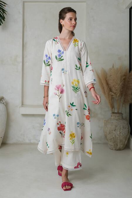 Buy Roza Ivory Linen Printed Floral V-neck Amelia Long Kurta With Pant Buy_Roza_Ivory Linen Printed Floral V-neck Amelia Long Kurta With Pant