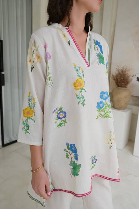 Roza Ivory Linen Print Marigold V Neck Floral Tunic With Pant Online at Aza Fashions Roza_Ivory Linen Print Marigold V Neck Floral Tunic With Pant _Online_at_Aza_Fashions