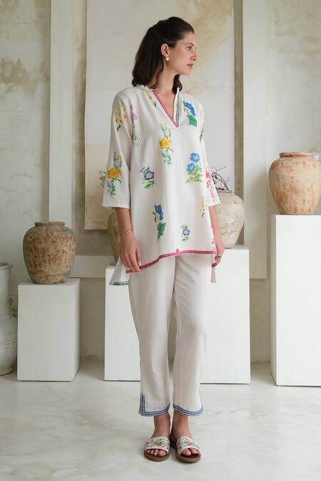 Shop Roza Ivory Linen Print Marigold V Neck Floral Tunic With Pant Online at Aza Fashions Shop_Roza_Ivory Linen Print Marigold V Neck Floral Tunic With Pant _Online_at_Aza_Fashions