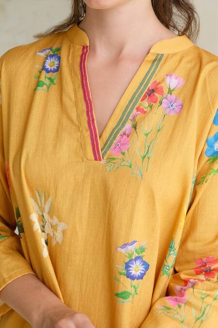 Buy_Roza_Yellow Linen Print Marigold V Collar Short Tunic With Pant _Online_at_Aza_Fashions