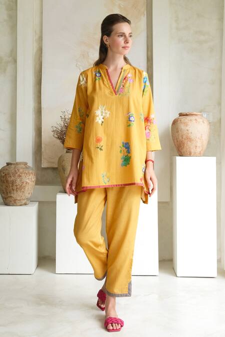 Shop Roza Yellow Linen Print Marigold V Collar Short Tunic With Pant Online at Aza Fashions Shop_Roza_Yellow Linen Print Marigold V Collar Short Tunic With Pant _Online_at_Aza_Fashions