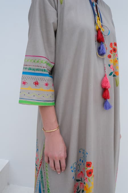 Buy_Roza_Beige Linen Print Floral Curved V Positano Dress 
