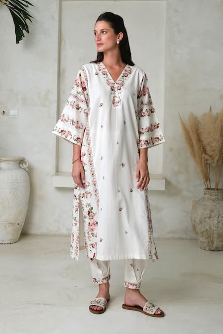 ROZA Vintage Rose Print Phiran Kurta With Pant 