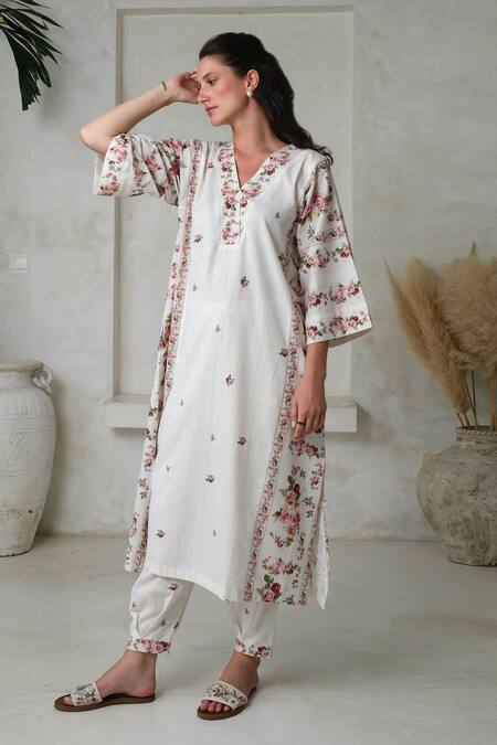 Buy Roza Ivory Linen Print Vintage Rose V Neck Phiran Kurta With Pant Online at Aza Fashions Buy_Roza_Ivory Linen Print Vintage Rose V Neck Phiran Kurta With Pant _Online_at_Aza_Fashions