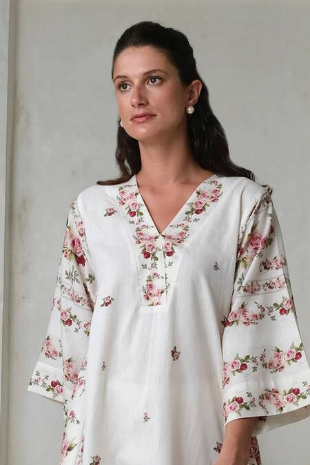 Buy Roza Ivory Linen Print Vintage Rose V Neck Phiran Kurta With Pant Buy_Roza_Ivory Linen Print Vintage Rose V Neck Phiran Kurta With Pant