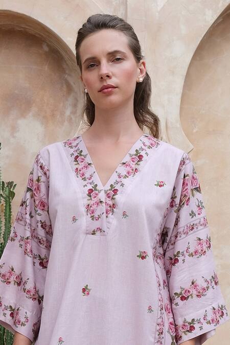 Roza Purple Linen Print Vintage Rose V Neck Phiran Kurta And Pant Set at Aza Fashions Roza_Purple Linen Print Vintage Rose V Neck Phiran Kurta And Pant Set _at_Aza_Fashions