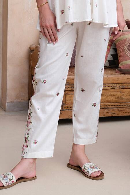 Roza Ivory Linen Print Vintage Rose V Neck Tunic With Pant at Aza Fashions Roza_Ivory Linen Print Vintage Rose V Neck Tunic With Pant _at_Aza_Fashions