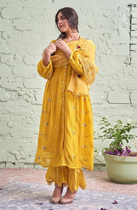 NAAZ BY NOOR Embroidered Kurta Set 
