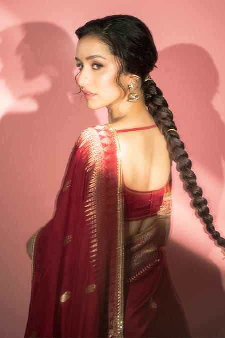 Masaba_Red Jacquard, Silk Haath Phool Pattern Saree With Unstitched Blouse Fabric _Online_at_Aza_Fashions