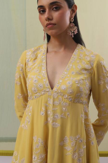 Buy Sue Mue Yellow Organza, Sequins, Ashraqat Thread Short Kalidar Gharara Set Online at Aza Fashions Buy_Sue Mue_Yellow Organza, Sequins, Ashraqat Thread Short Kalidar Gharara Set _Online_at_Aza_Fashions
