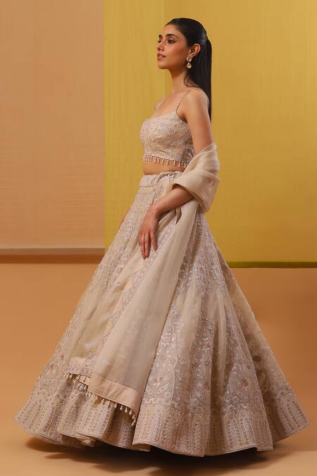 Buy Sue Mue Off White Silk Ainaz Mughal Jaali Applique Embroidered Bridal Lehenga Set Buy_Sue Mue_Off White Silk Ainaz Mughal Jaali Applique Embroidered Bridal Lehenga Set
