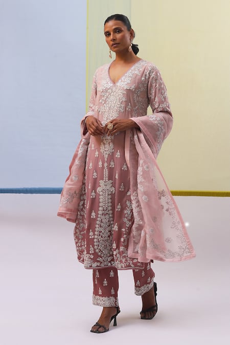 Sue Mue Dua Patri Work Embroidered Kurta Pant Set 