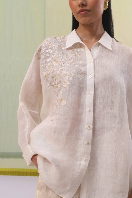 Shop Sue Mue Off White Linen Embroidery Shawl Neck Abia Thread Shirt With Pant Online at Aza Fashions Shop_Sue Mue_Off White Linen Embroidery Shawl Neck Abia Thread Shirt With Pant _Online_at_Aza_Fashions