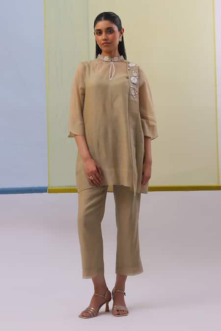 Sue Mue Risha Thread Embroidered Tunic With Pant 