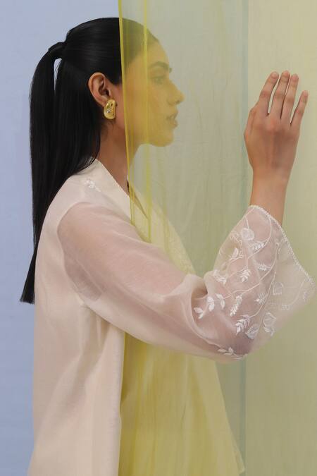 Buy_Sue Mue_Off White Chanderi Embroidery V-neck Arfa Gara Tunic With Pant _Online_at_Aza_Fashions