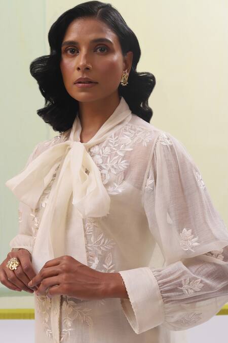 Sue Mue Off White Chanderi Embroidery Turtle Neck Naura Gara Shirt With Pant Online at Aza Fashions Sue Mue_Off White Chanderi Embroidery Turtle Neck Naura Gara Shirt With Pant _Online_at_Aza_Fashions