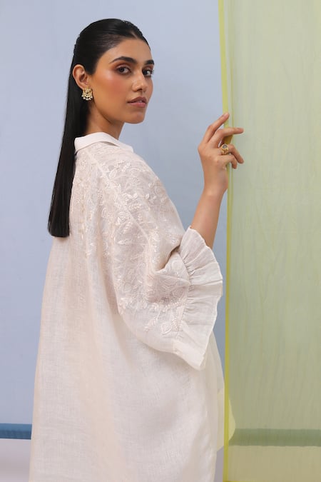 Buy Sue Mue Off White Linen Embroidery Shawl Neck Hyat High-low Shirt With Pant Online at Aza Fashions Buy_Sue Mue_Off White Linen Embroidery Shawl Neck Hyat High-low Shirt With Pant _Online_at_Aza_Fashions