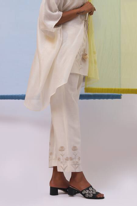Shop Sue Mue Off White , Cotton Embroidery Open Daisy Kimono Top Pant Set Online at Aza Fashions Shop_Sue Mue_Off White , Cotton Embroidery Open Daisy Kimono Top Pant Set _Online_at_Aza_Fashions
