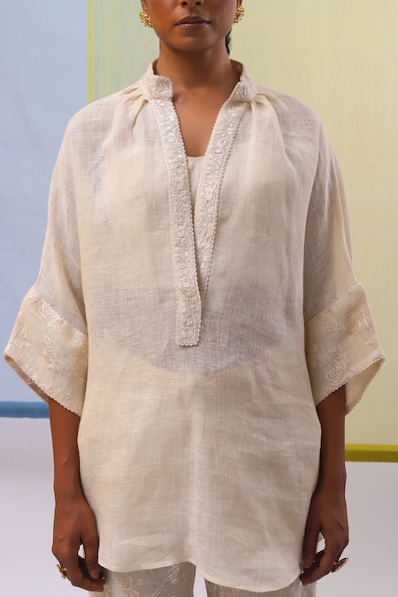 Buy_Sue Mue_Off White Chanderi, Cotton Embroidery Nahta Patri Fleur Patch Tunic With Pant _Online_at_Aza_Fashions