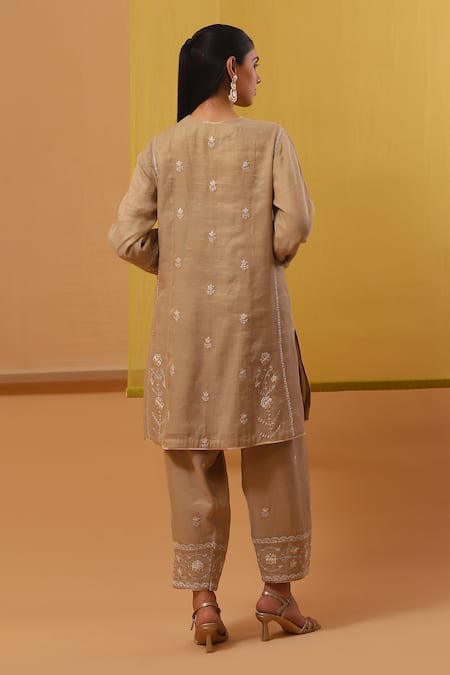 Sue Mue Beige Silk Organza, Handloom Cotton Sequins, Zakia Ambrosia Thread Kurta Set Online at Aza Fashions Sue Mue_Beige Silk Organza, Handloom Cotton Sequins, Zakia Ambrosia Thread Kurta Set _Online_at_Aza_Fashions