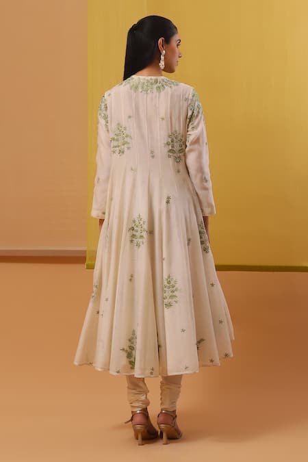 Sue Mue Off White Chanderi, Chiffon, Taia Flora Vine Gara Angarkha Anarkali Set Online at Aza Fashions Sue Mue_Off White Chanderi, Chiffon, Taia Flora Vine Gara Angarkha Anarkali Set _Online_at_Aza_Fashions