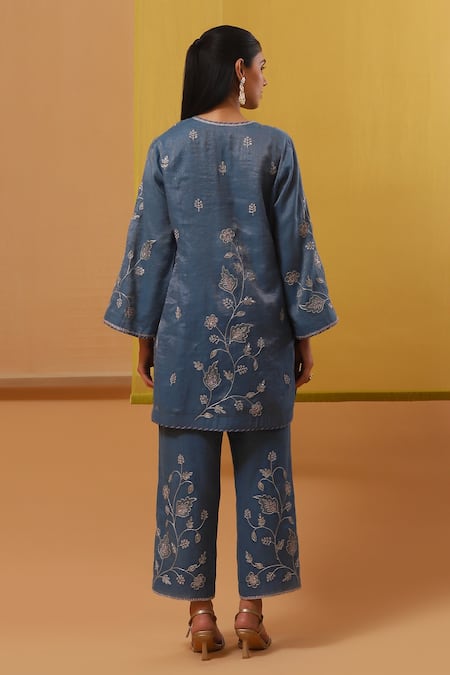 Sue Mue Off White Silk Organza, Cotton, Handloom Hiba Gardenia Dori Kurta Pant Set Online at Aza Fashions Sue Mue_Off White Silk Organza, Cotton, Handloom Hiba Gardenia Dori Kurta Pant Set _Online_at_Aza_Fashions