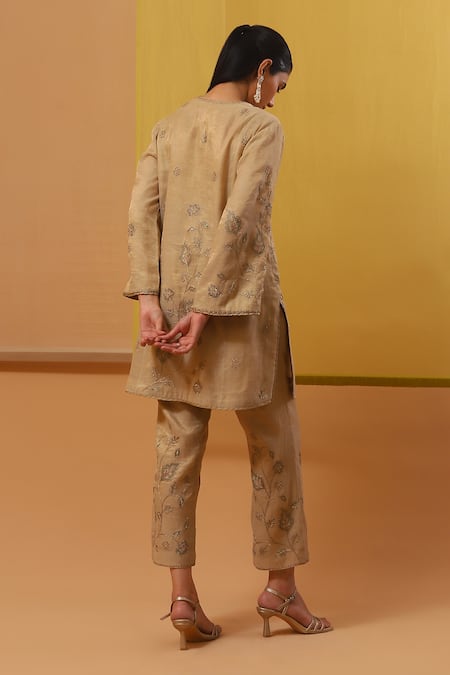 Shop Sue Mue Beige Silk Organza, Handloom Cotton Rida Garden Bloom Dori Kurta Pant Set at Aza Fashions Shop_Sue Mue_Beige Silk Organza, Handloom Cotton Rida Garden Bloom Dori Kurta Pant Set _at_Aza_Fashions