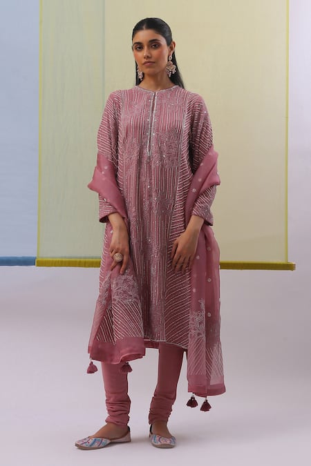 Sue Mue Hana Petunia Zari Pearl Embroidered Kurta Set 