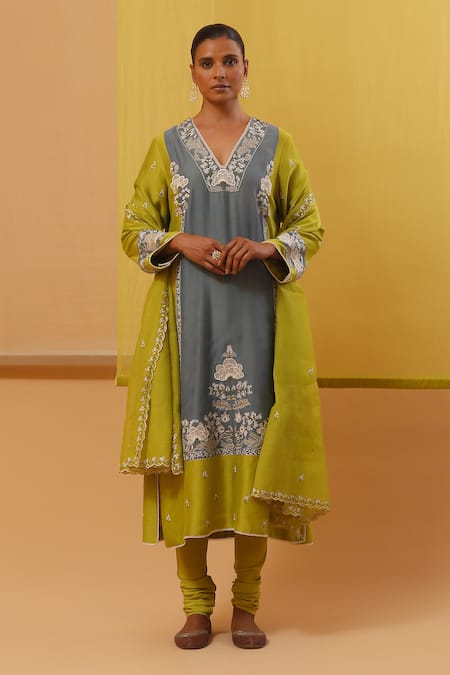 Sue Mue Iram Floral Neckline Embroidered Kurta Set 