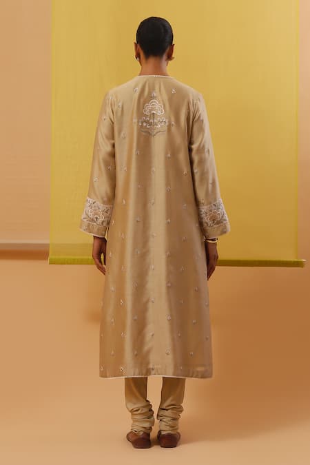 Shop Sue Mue Beige Lycra, Handloom Cotton Embroidery V-neck Liba Thread Kurta Set at Aza Fashions Shop_Sue Mue_Beige Lycra, Handloom Cotton Embroidery V-neck Liba Thread Kurta Set _at_Aza_Fashions