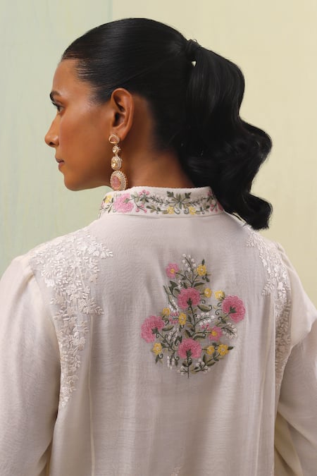 Shop Sue Mue Off White Handloom Cotton, Chanderi Embroidery Aziza Thread Straight Kurta Set Online at Aza Fashions Shop_Sue Mue_Off White Handloom Cotton, Chanderi Embroidery Aziza Thread Straight Kurta Set _Online_at_Aza_Fashions